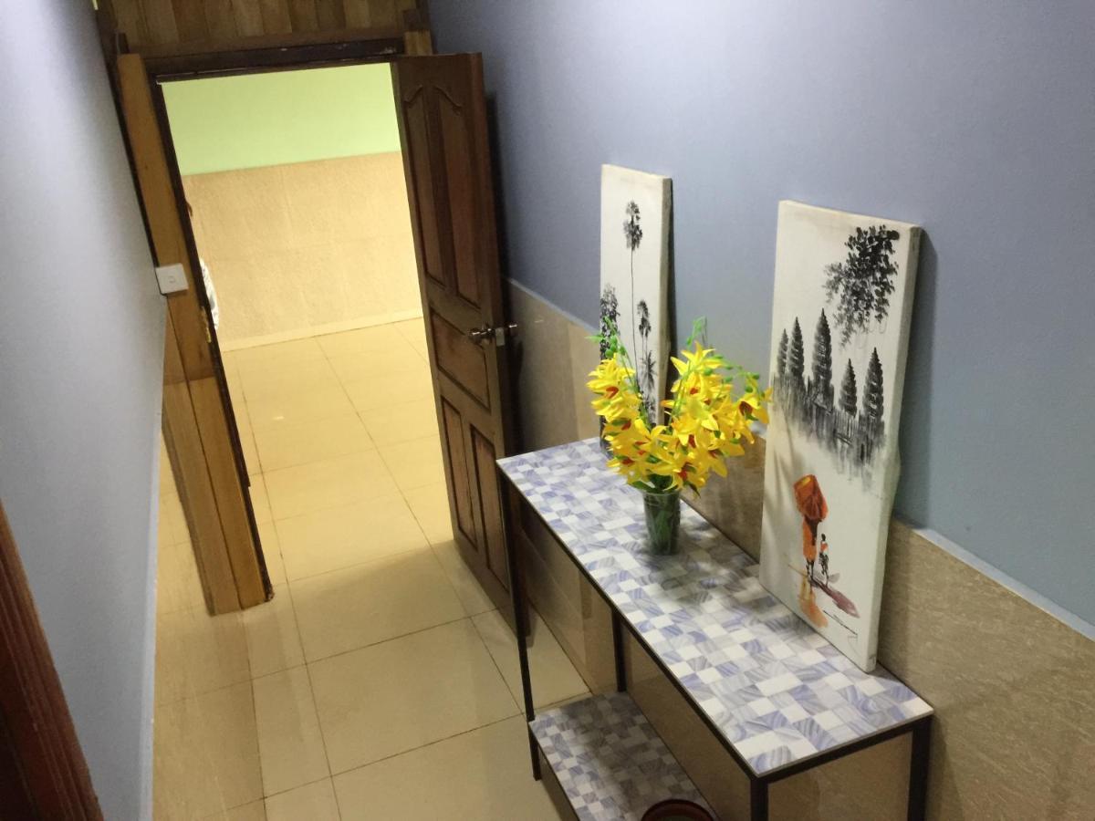 Route 76 Guest House 센 모노롬 외부 사진