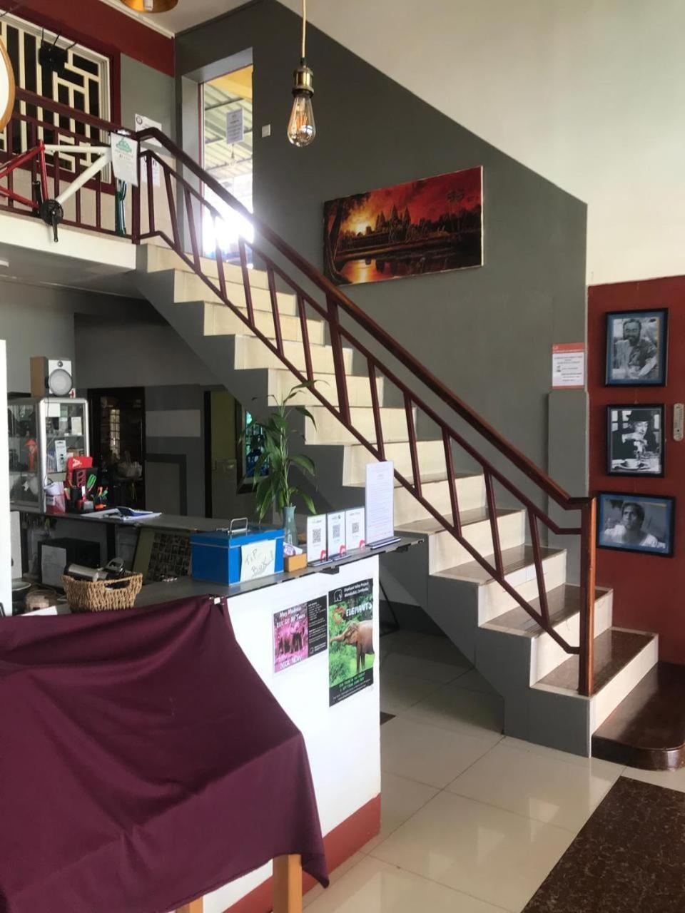 Route 76 Guest House 센 모노롬 외부 사진