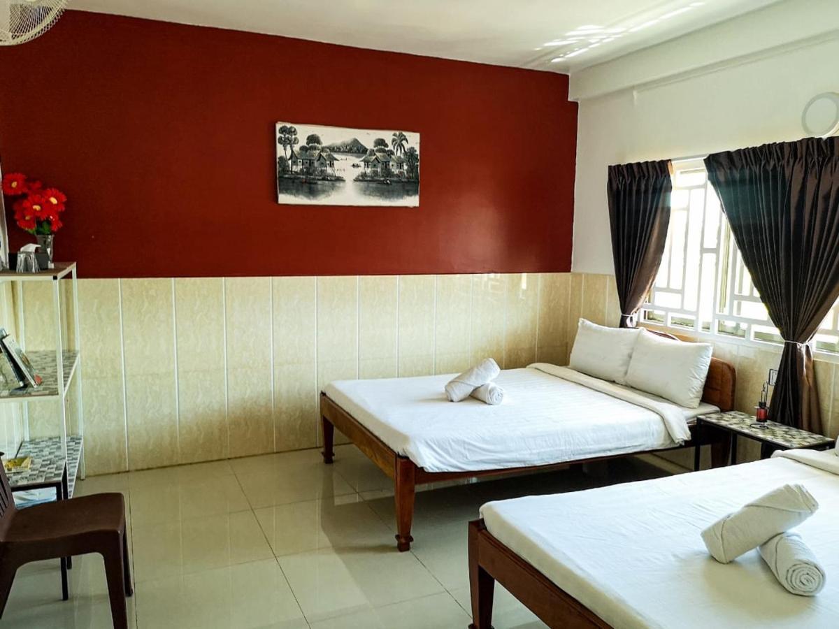 Route 76 Guest House 센 모노롬 외부 사진